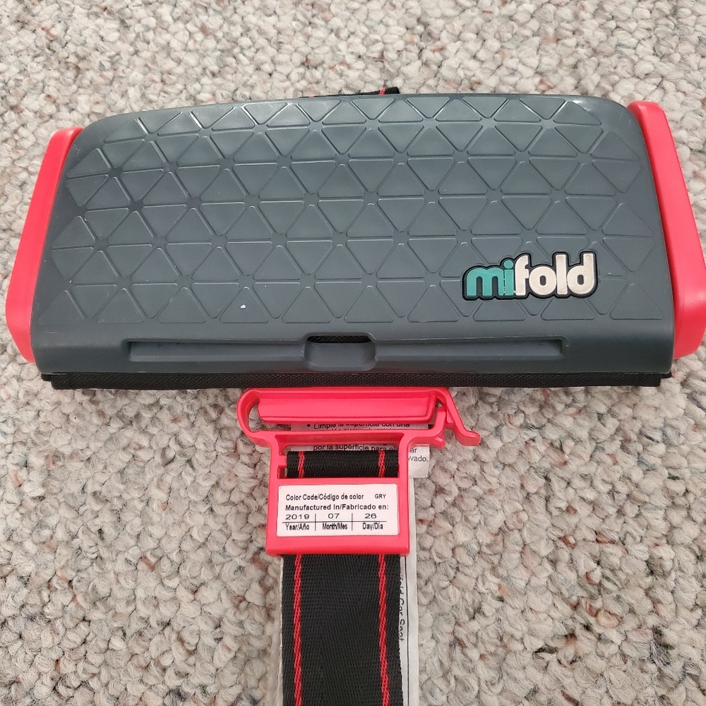 Mifold compact car seat